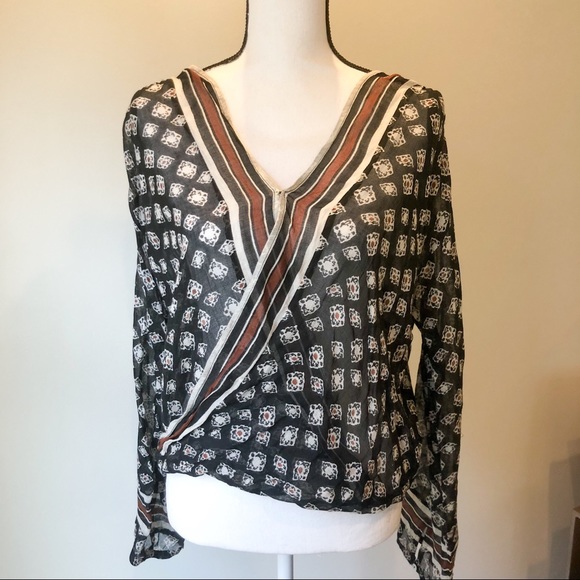 Free People Tops - Free People long sleeved top